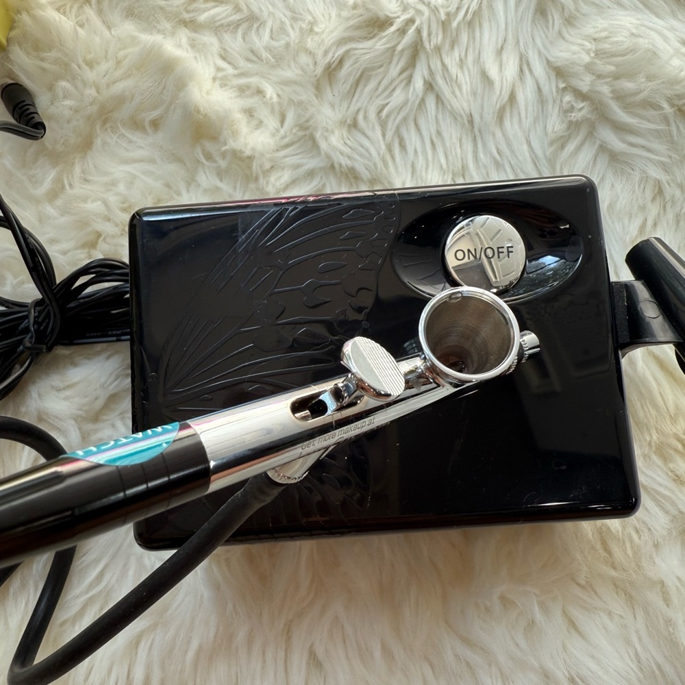 Airbrush Makeup System by Luminess